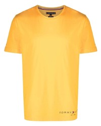 Мужская горчичная футболка с круглым вырезом от Tommy Hilfiger