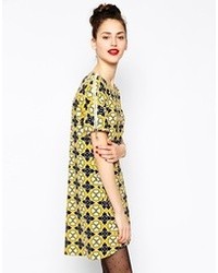 Горчичное повседневное платье с цветочным принтом от Love Moschino