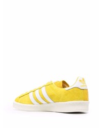 Мужские горчичные замшевые низкие кеды от adidas
