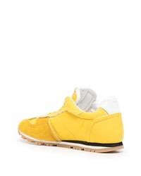 Мужские горчичные кроссовки от Maison Margiela