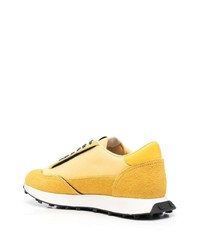 Мужские горчичные кроссовки от Diesel