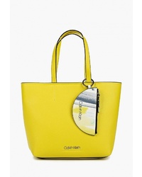 Желтая кожаная большая сумка от Calvin Klein