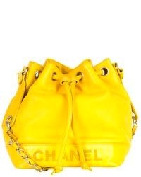Желтая кожаная сумка-мешок от Chanel