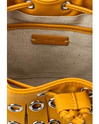 Желтая кожаная сумка через плечо от Mango