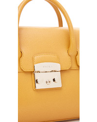 Женская желтая кожаная сумка от Furla