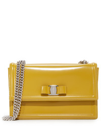 Женская желтая кожаная сумка от Salvatore Ferragamo