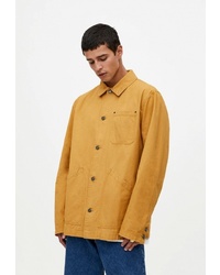 Мужская желтая куртка-рубашка от Pull&Bear