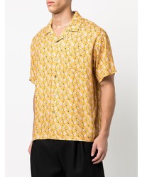 Мужская желтая рубашка с коротким рукавом с "огурцами" от Stussy