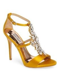 Желтая сатиновая обувь