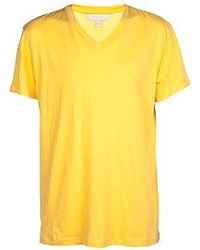 Мужская желтая футболка с v-образным вырезом