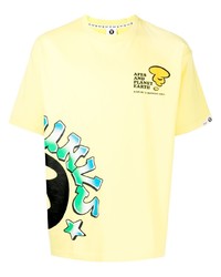 Мужская желтая футболка с круглым вырезом с принтом от AAPE BY A BATHING APE