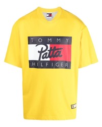 Мужская желтая футболка с круглым вырезом с принтом от Tommy Hilfiger