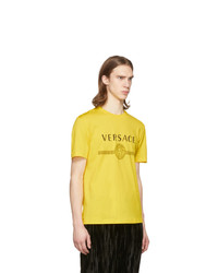 Мужская желтая футболка с круглым вырезом с принтом от Versace