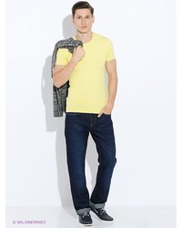 Мужская желтая футболка от Oodji