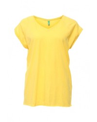 Женская желтая футболка от United Colors of Benetton