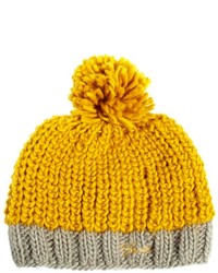 Женская желтая шапка