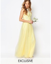 Желтое кружевное вечернее платье