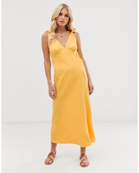 Желтое платье-миди от Vero Moda