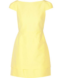 Желтое платье прямого кроя от Halston