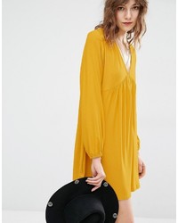 Желтое платье от Mango