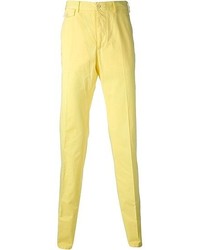 Желтые брюки чинос от Salvatore Ferragamo