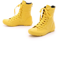 Женские желтые высокие кеды из плотной ткани от Converse