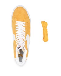 Мужские желтые замшевые высокие кеды от Nike