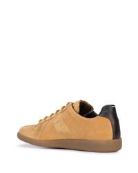 Мужские желтые замшевые низкие кеды от Maison Margiela