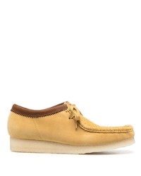 Мужские желтые замшевые повседневные ботинки от Clarks Originals