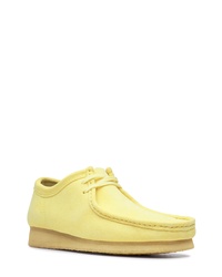 Желтые замшевые туфли дерби