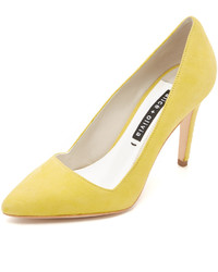 Желтые замшевые туфли от Alice + Olivia
