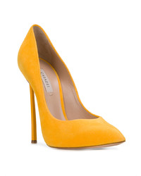 Желтые замшевые туфли от Casadei
