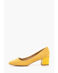Желтые замшевые туфли от Kylie