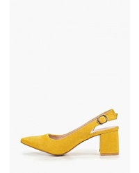 Желтые замшевые туфли от La Bottine Souriante