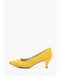 Желтые замшевые туфли от Tamaris
