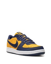 Мужские желтые кожаные низкие кеды от Nike