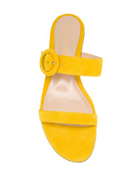 Желтые кожаные сандалии на плоской подошве от Gianvito Rossi