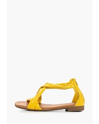 Желтые кожаные сандалии на плоской подошве от Go-Go
