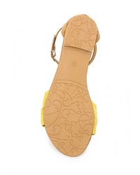 Желтые кожаные сандалии на плоской подошве от Malien