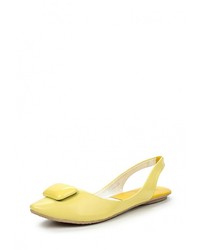 Желтые кожаные сандалии на плоской подошве от Vitacci