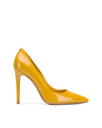 Желтые кожаные туфли от Salvatore Ferragamo