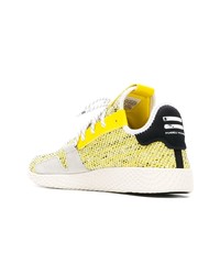 Мужские желтые кроссовки от Adidas By Pharrell Williams