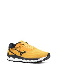 Мужские желтые кроссовки от Mizuno