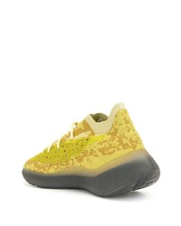 Мужские желтые кроссовки от adidas YEEZY