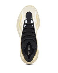 Мужские желтые кроссовки от adidas YEEZY