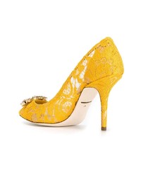 Желтые кружевные туфли от Dolce & Gabbana