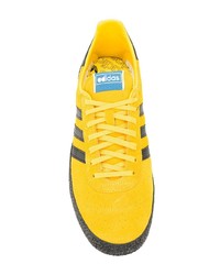 Мужские желтые низкие кеды от adidas