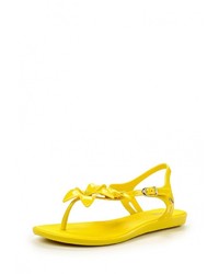 Желтые резиновые сандалии на плоской подошве от Melissa