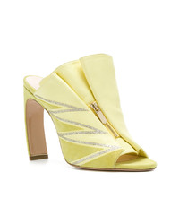 Желтые сатиновые сабо от Nicholas Kirkwood