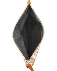 Желтый клатч от Clare Vivier